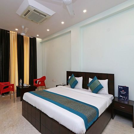 Oyo 9664 Sector 48 Hotel Gurgaon Exterior foto