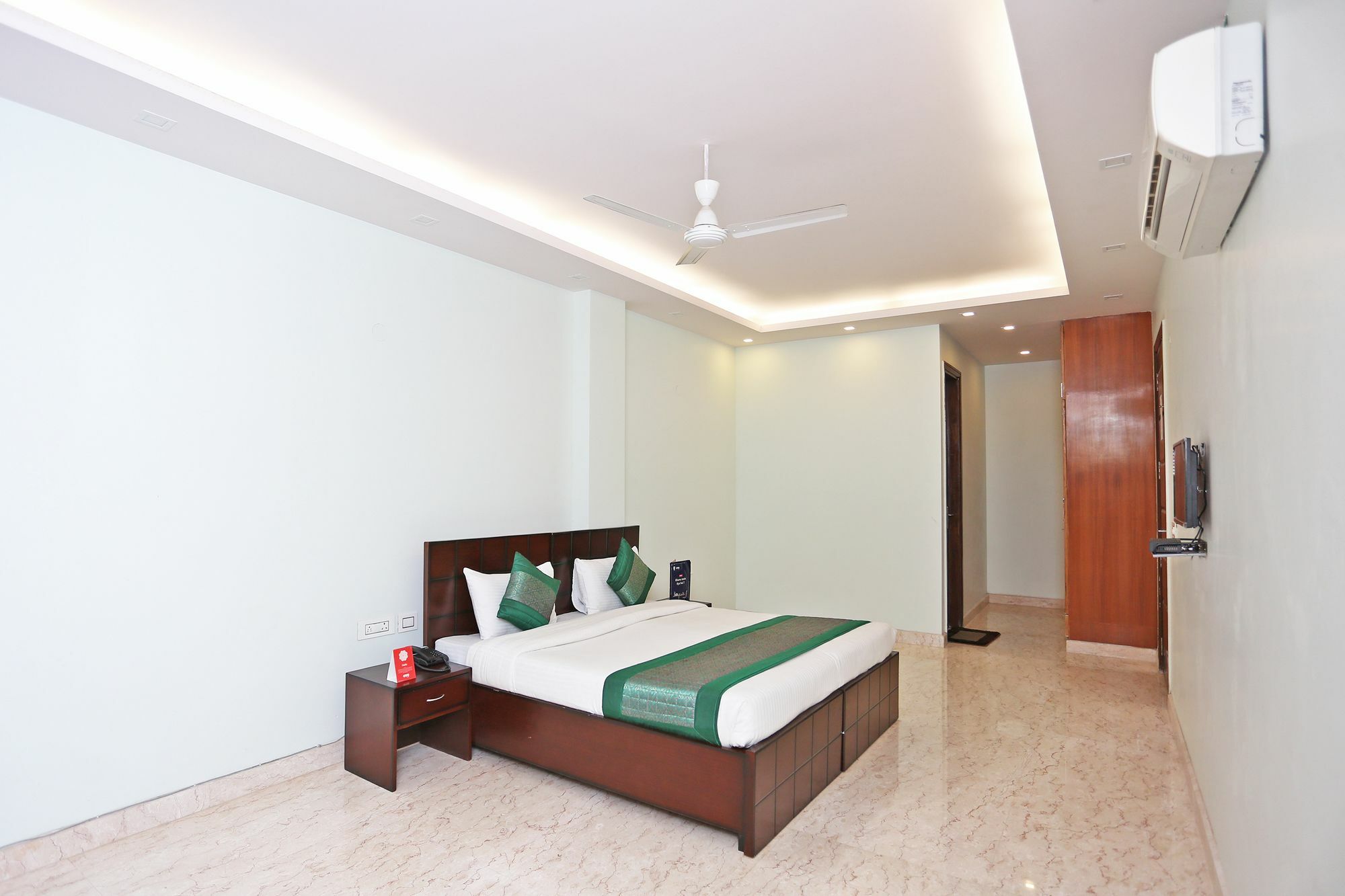 Oyo 9664 Sector 48 Hotel Gurgaon Exterior foto