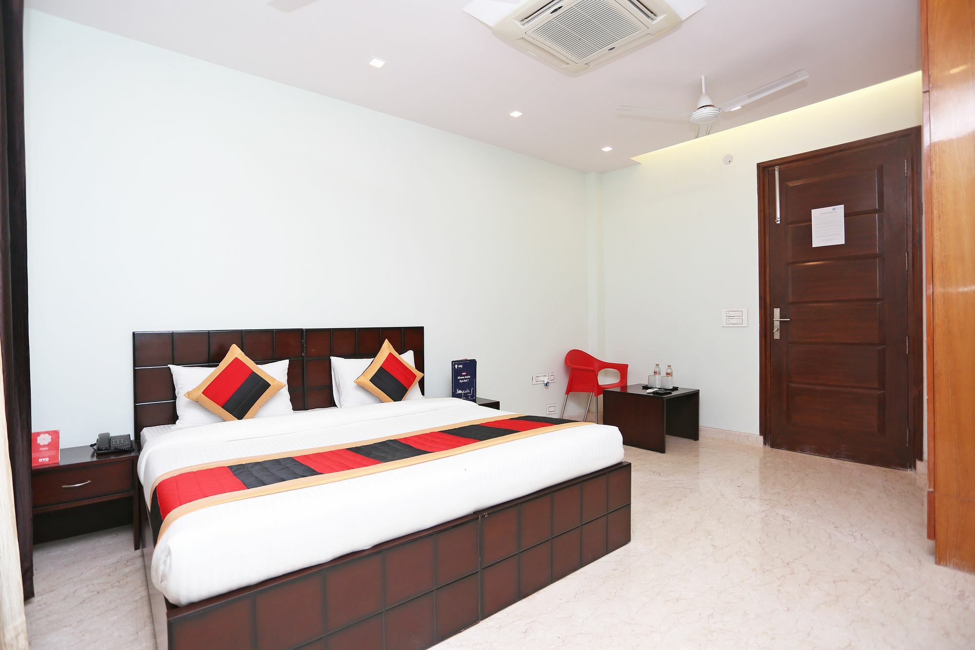 Oyo 9664 Sector 48 Hotel Gurgaon Exterior foto